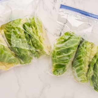 袋冷冻卷心菜